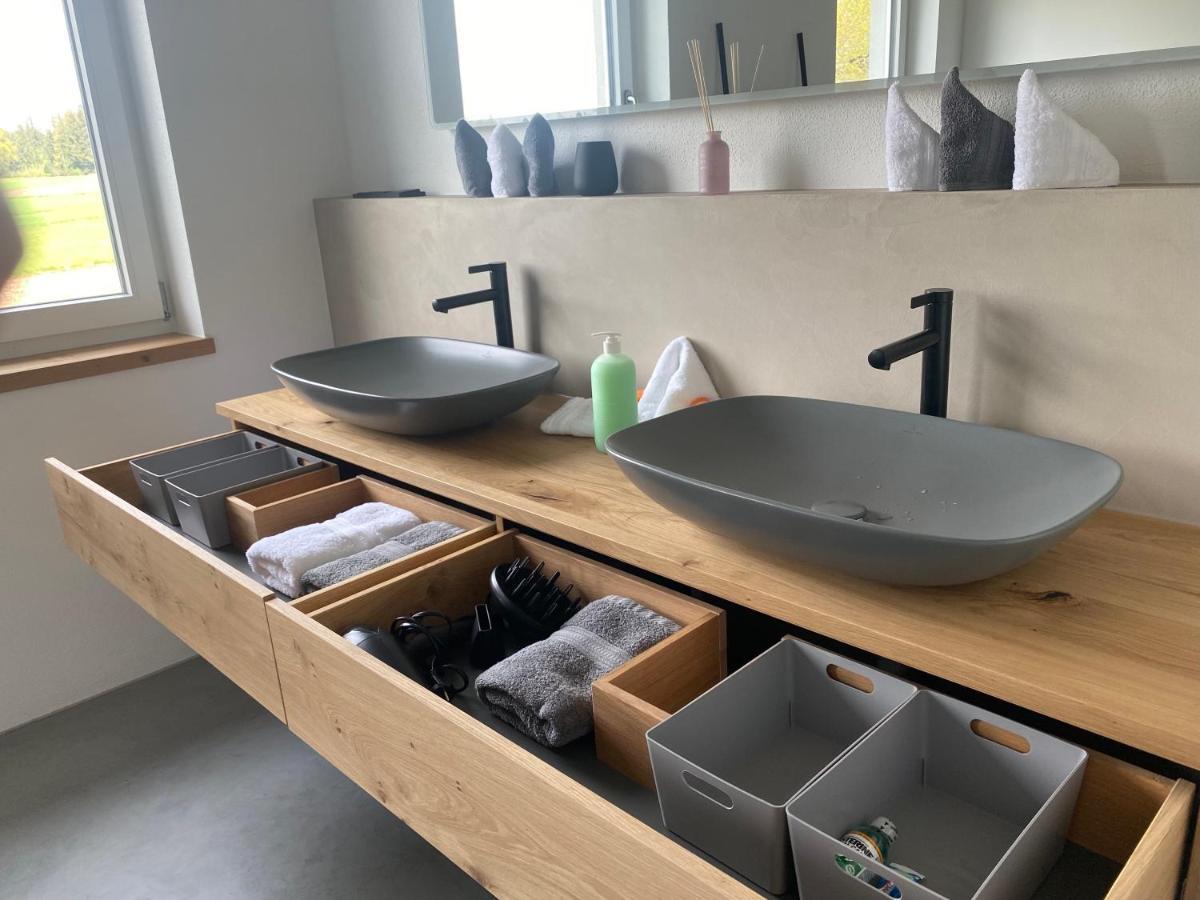 ブライトブルン・アム・キームゼーNeubau Gruener Wolpertinger Designwhg 106Qm Barrierefreiアパートメント エクステリア 写真